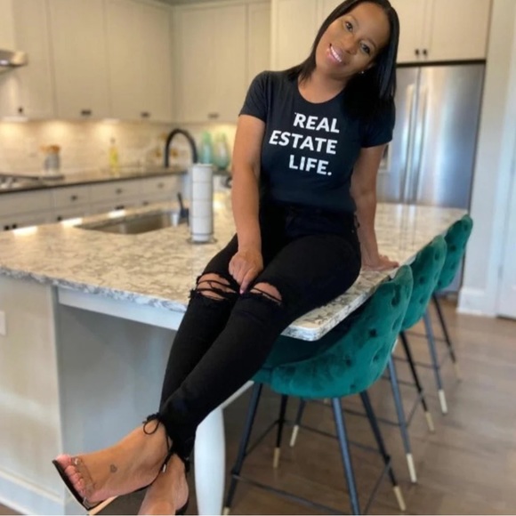 Real Estate Life T-Shirt - Picture 7 of 8